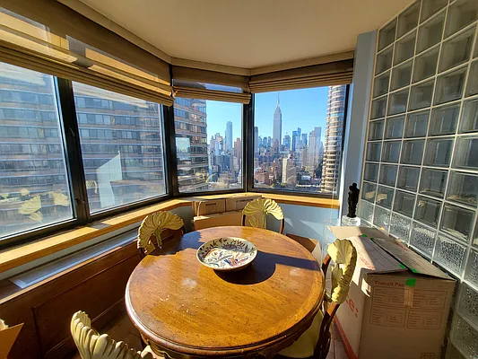 Sold by Yoram Adin, LREB | media 42