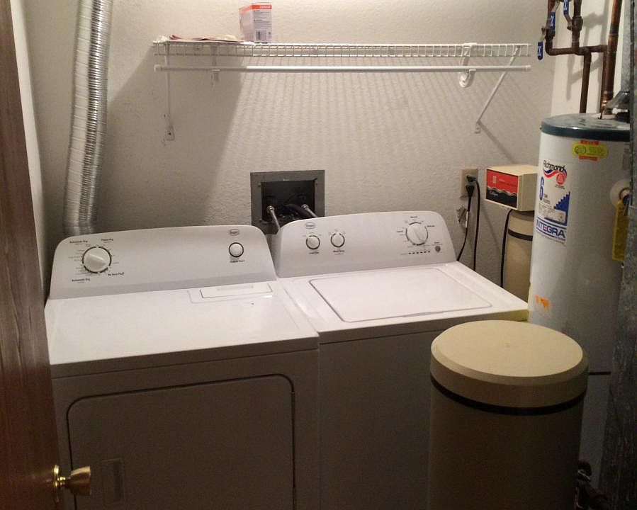 2nd image of 1624 Pleasant View Dr APT C