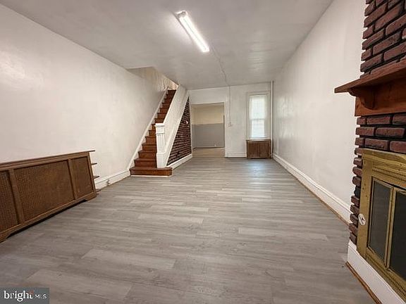 5th image of 2073 E Tioga St
