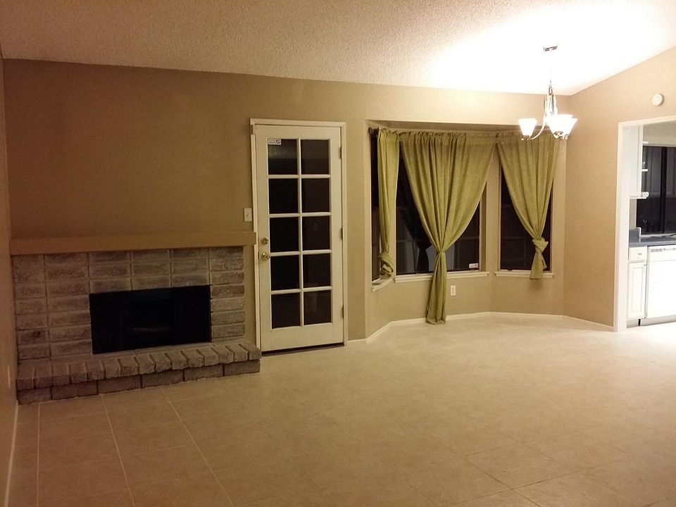 1st image of 6085 N Walnut Ave