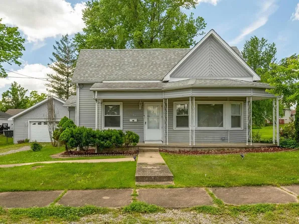 1104 Barham Ave, Johnston City, IL 62951