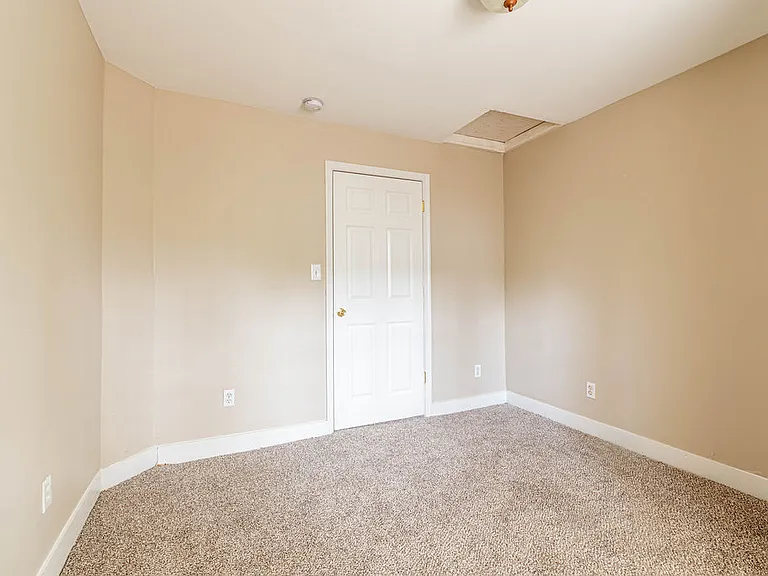 125 Lewis Dr — Photo 9