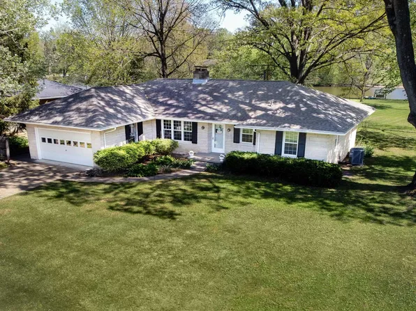2721 N Court Dr, Evansville, IN 47711