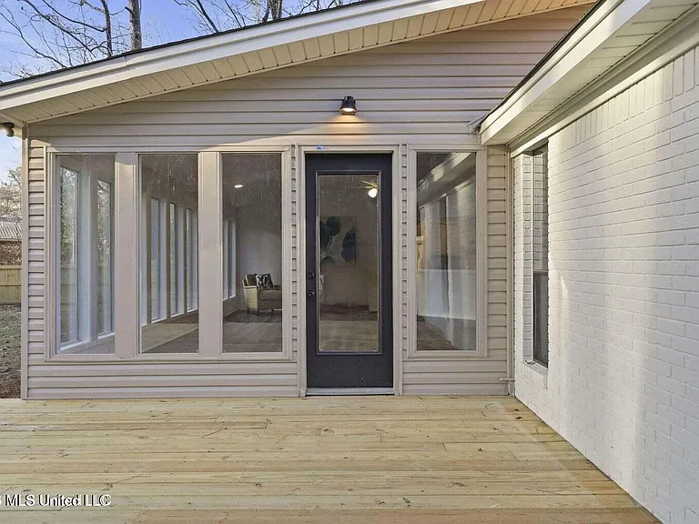409 Arundel Dr — Photo 15