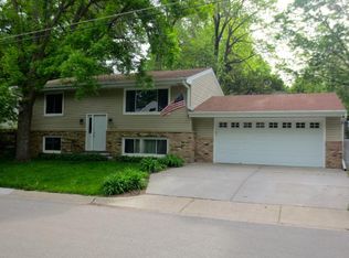 3232 Warner Ln, Mound, MN 55364