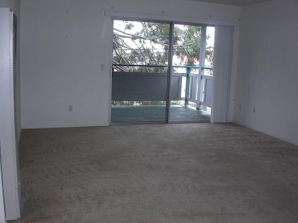 2nd image of 415 Kentucky St APT B