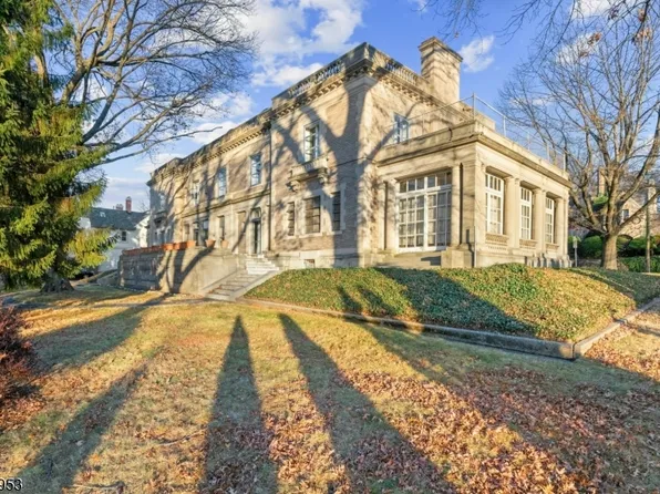 229 Ballantine Pkwy, Newark City, NJ 07104