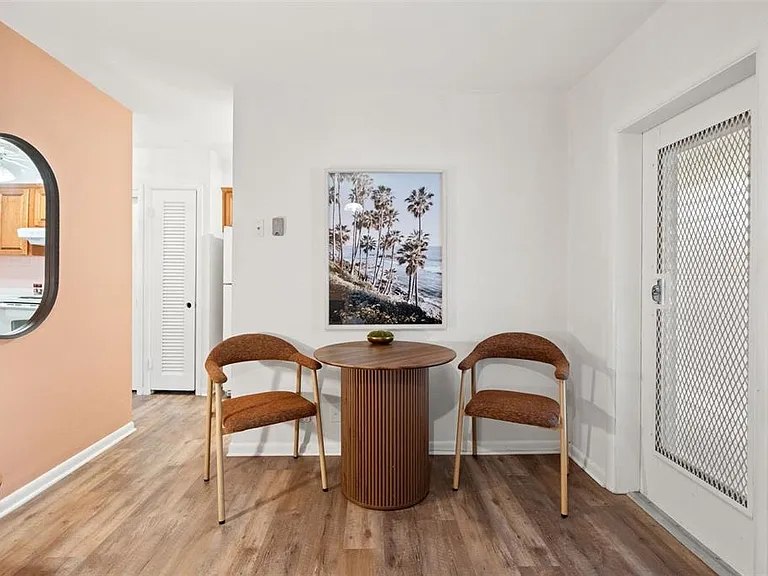 800 Beach Dr NE #10 — Photo 5