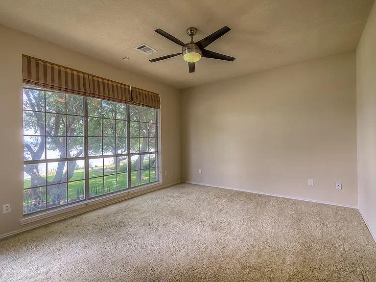 8502 Columbia Dr — Photo 5