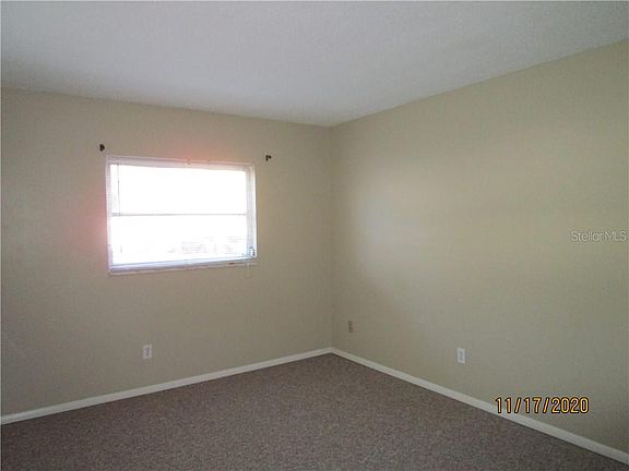 5th image of 3034 Fairway Ln APT B