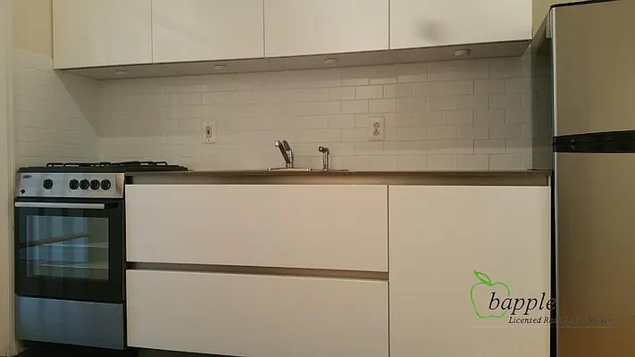 Rented by Bapple | media 10