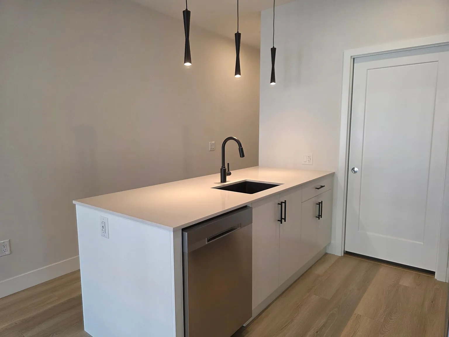 34395 Gladys Ave — Photo 4