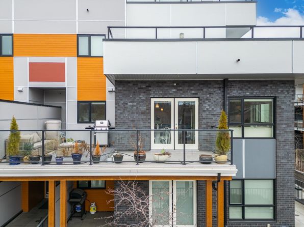 1883 Water St #201, Kelowna, BC V1Y 1K4