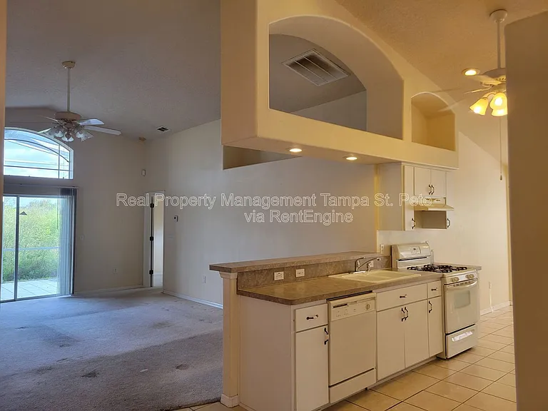 1314 Avonwood Ct — Photo 3