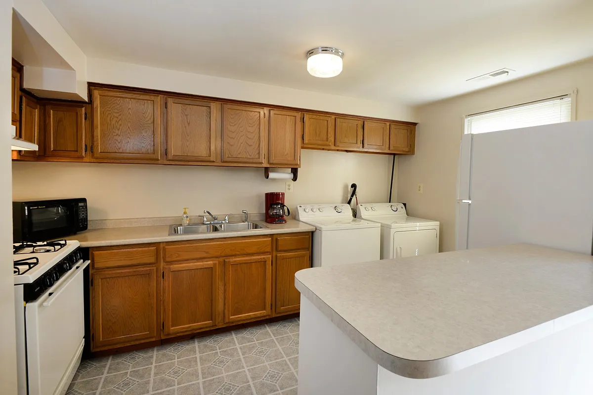 Building Photo - Yorktowne Townhomes