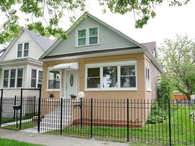 9225 S Essex Ave, Chicago, IL, 60617