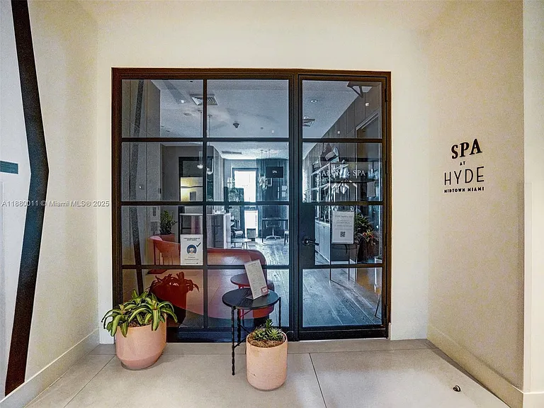 121 NE 34th St #1601 — Photo 34