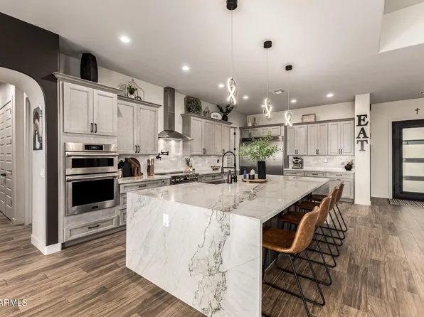 25583 W MADRE DEL ORO Drive, Wittmann, AZ 85361