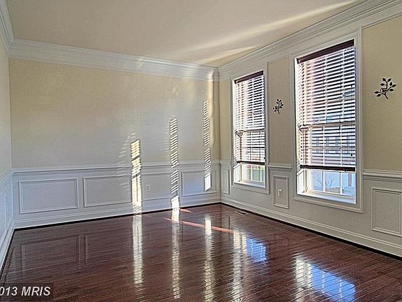 3rd image of 16004 Greymill Manor Dr