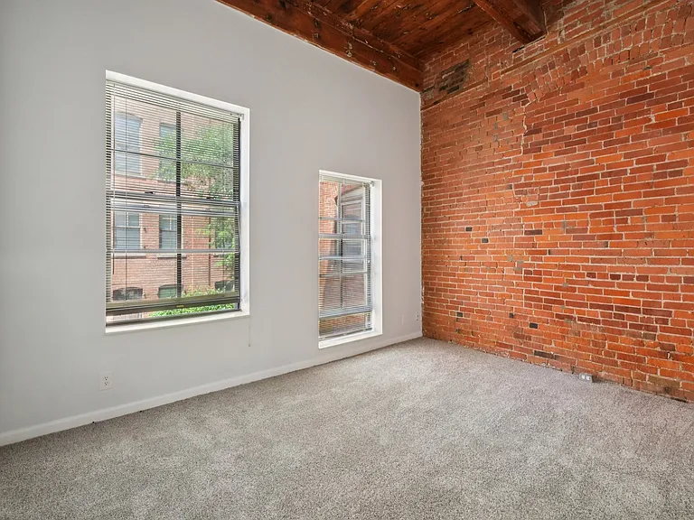 River Place Luxury Apartments — Photo 50