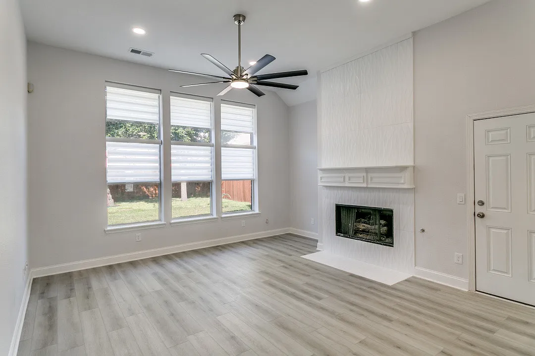 3 bed, 1935 sqft, $3,500 — Photo 3