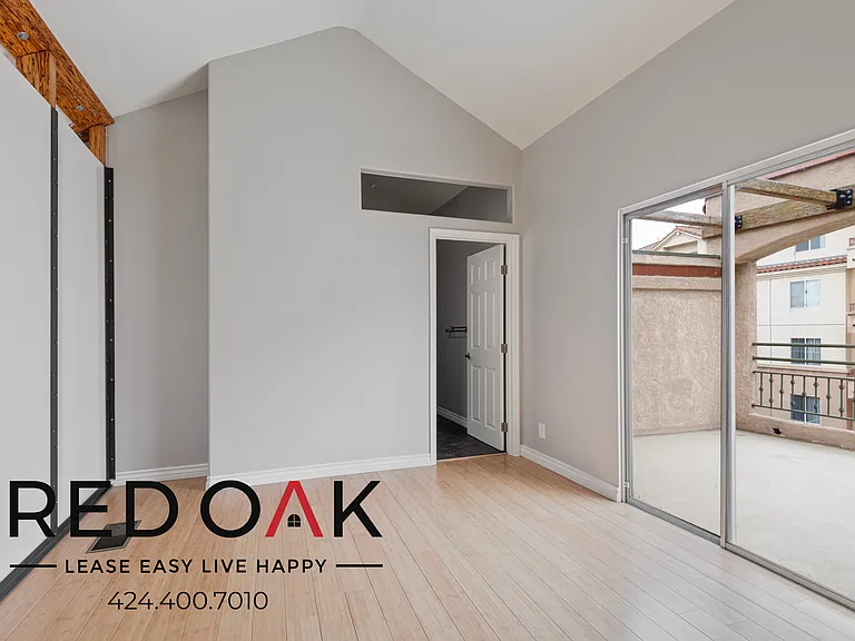 2463 Sawtelle Blvd #202 — Photo 18