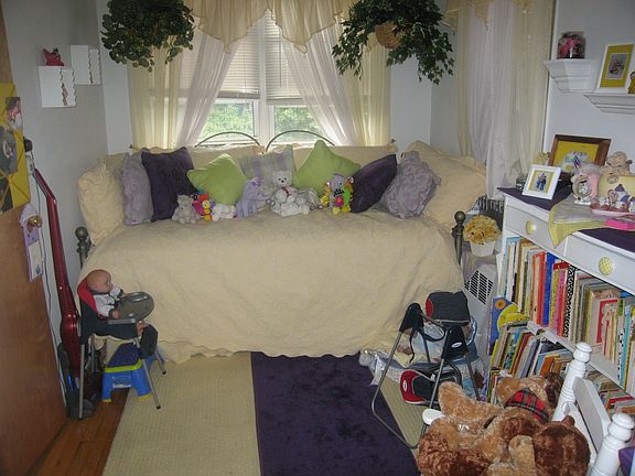 3rd image of 1296 Midland Ave APT F6
