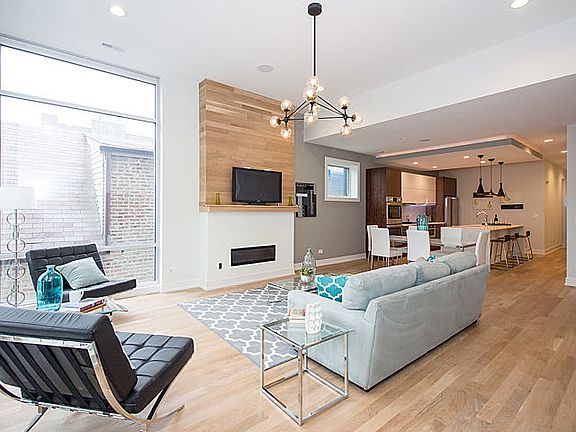 3rd image of 2435 W Homer St #2E