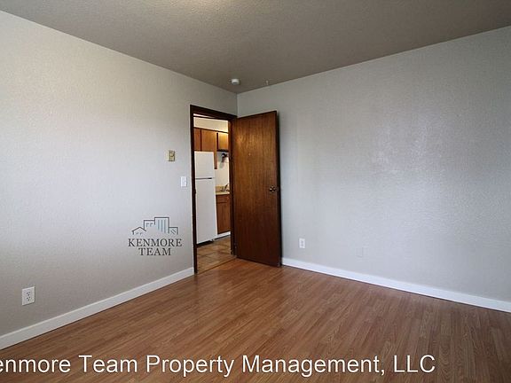 5th image of 920 W Entiat Ave #A