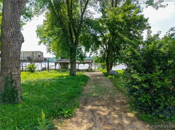 3118 Riverview Drive, Jeffersonville, IN 47130