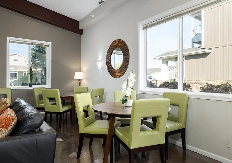 Regency Apartment Homes — Photo 33