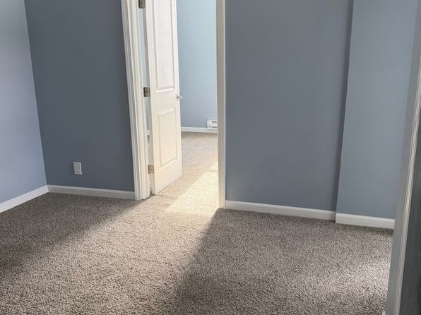 320 Main St #1