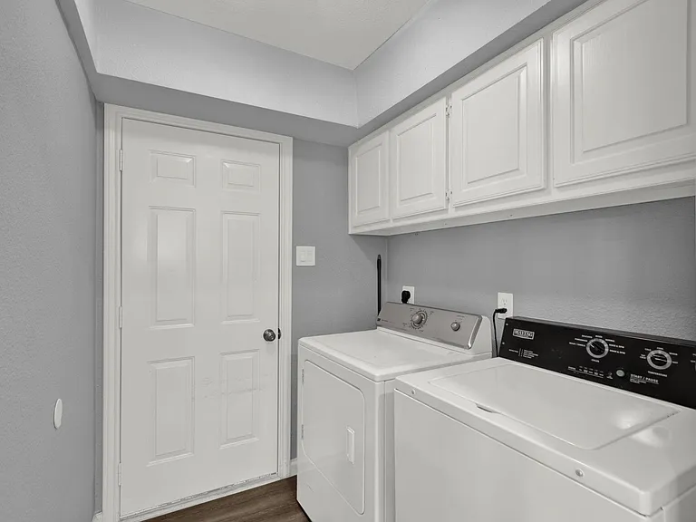 Dover Dr — Photo 9