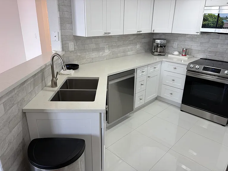 1801 N Flagler Dr #824 — Photo 5