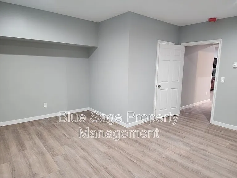 1965 Baker View Dr — Photo 33