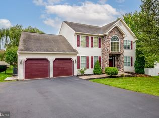 3 Nancy Cir, Reading, PA 19606