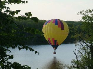 1203 Lakeridge Ct, Danville, IL 61832