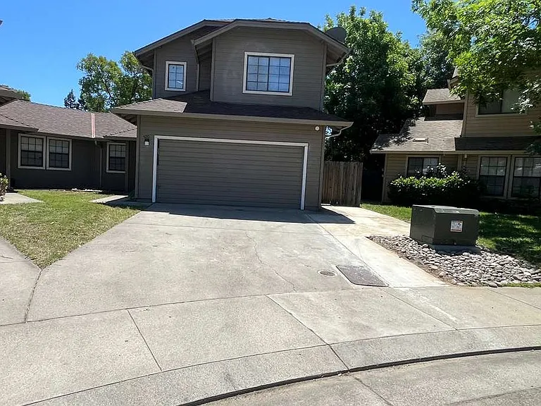 420 Ravenwood Way — Photo 2