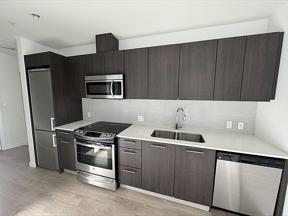 3rd image of 97 W Georgia St #2411
