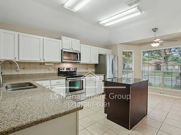 14343 Markham Gln — Photo 14