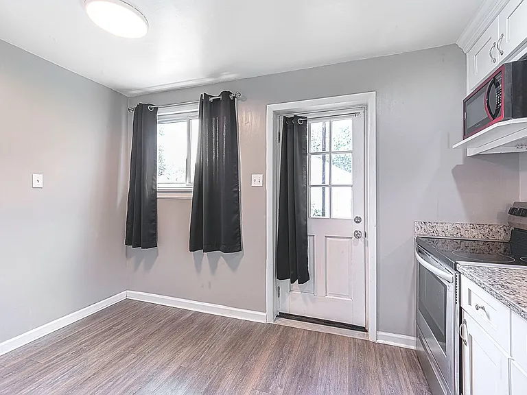 2506 Inman Ave — Photo 19