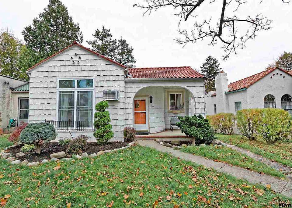 1st image of 299 Woodlawn Ave