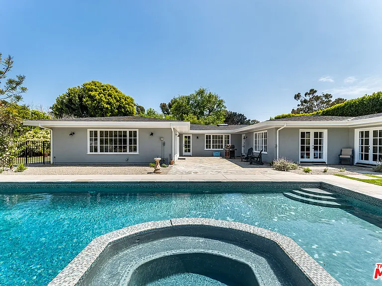 28925 Cliffside Dr — Photo 6