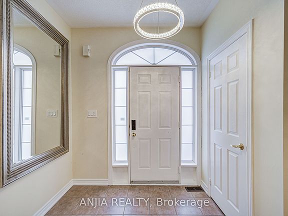 5th image of 18 Orr Farm Rd