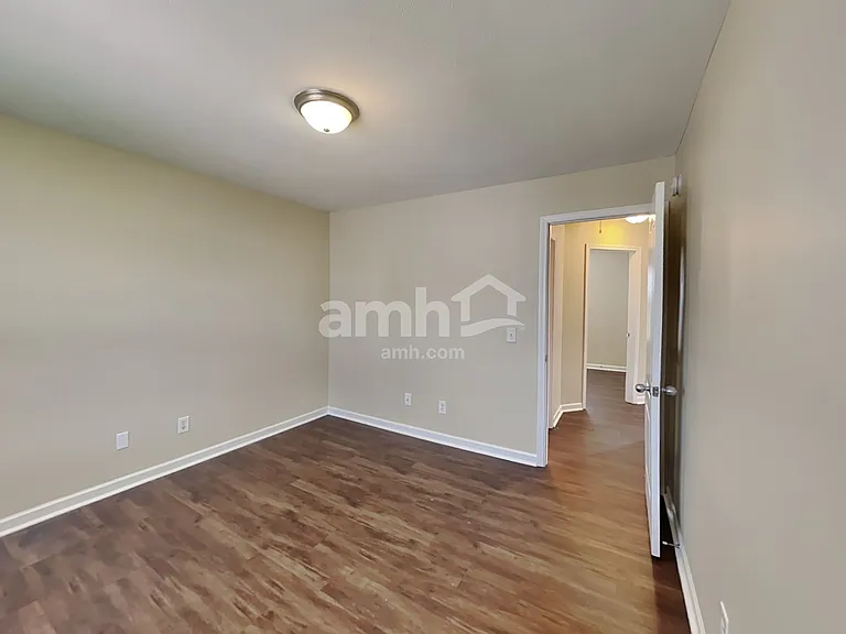 733 Clear Cir — Photo 17