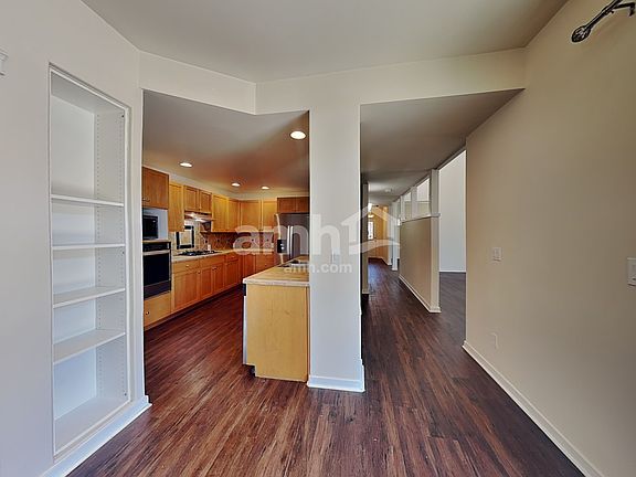 5th image of 18536 97th Ave E