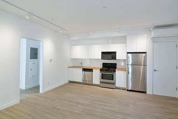 Rented by At Home Realty NY LLC | media 21