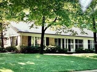 1404 Gunnell Ln, Manitowoc, WI 54220