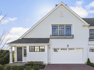 2 Rose Ln, Rye Brook, NY 10573