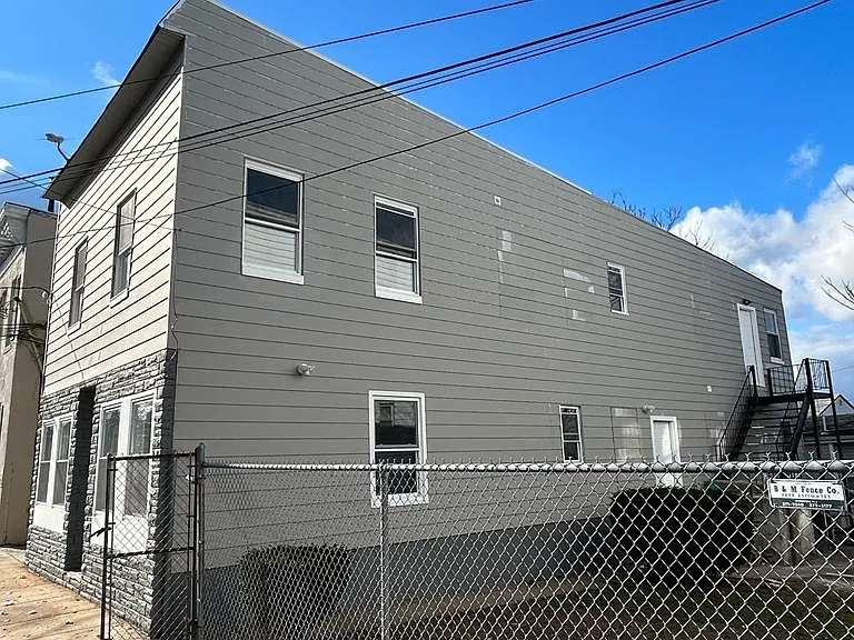 348 Carnegie Pl #1A — Photo 1